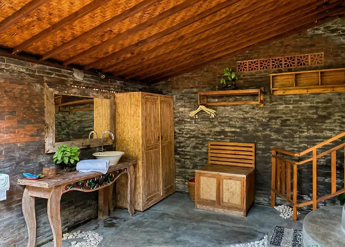 Sirya Lodge *
